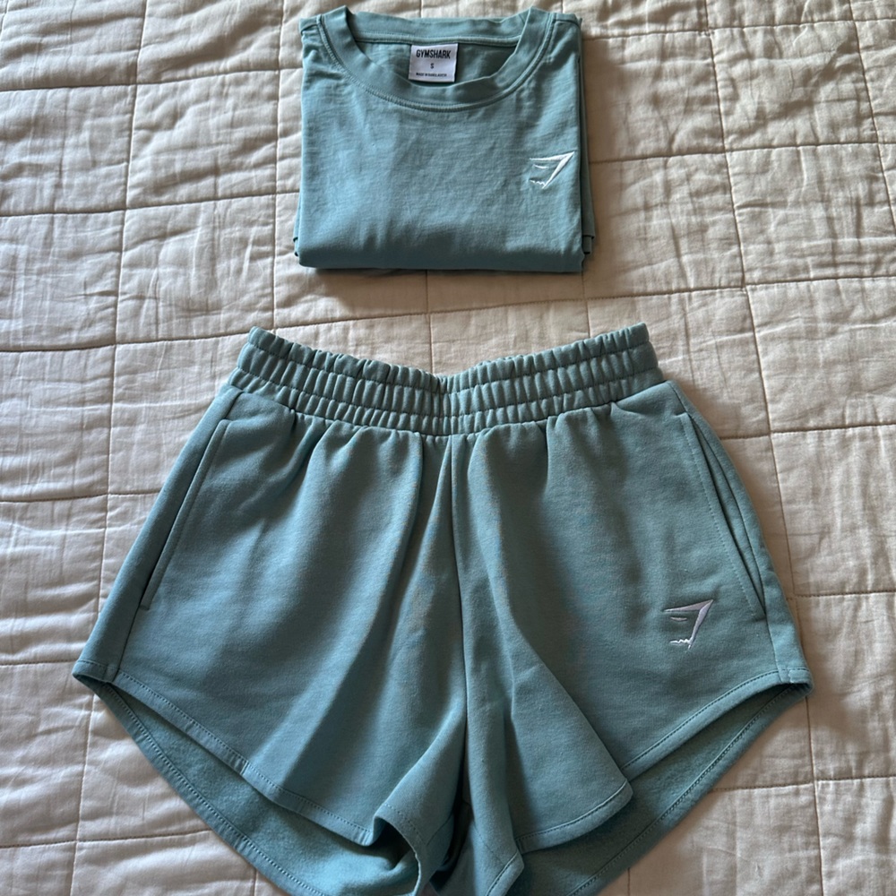 Gymshark Training Oversized T Shirt and Training Sweat Shorts